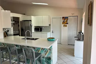 18713 NW 78th Ct, Hialeah, FL 33015 - Photo 3