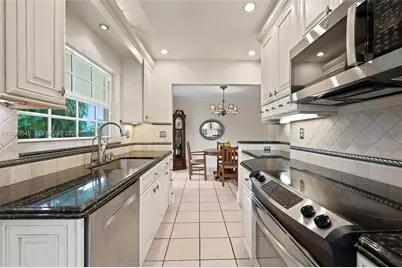 2760 NW 108th Ave, Sunrise, FL 33322 - Photo 13