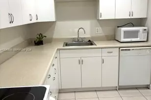 7785 SW 86th St, Miami, FL 33143 - Photo 5