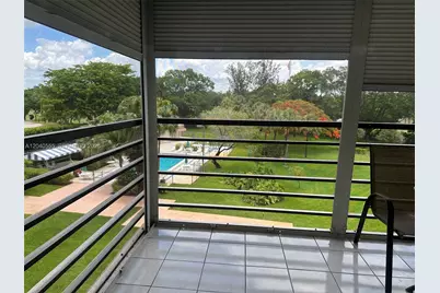 900 Saint Charles Pl #407, Pembroke Pines, FL 33026 - Photo 3