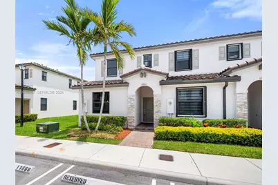 11860 SW 245th Ter, Homestead, FL 33032 - Photo 3
