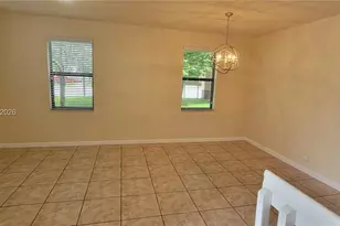 8872 W 35th Ct, Hialeah, FL 33018 - Photo 5