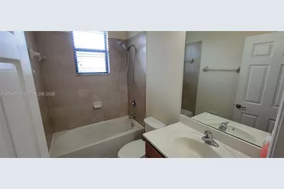 8872 W 35th Ct, Hialeah, FL 33018 - Photo 21