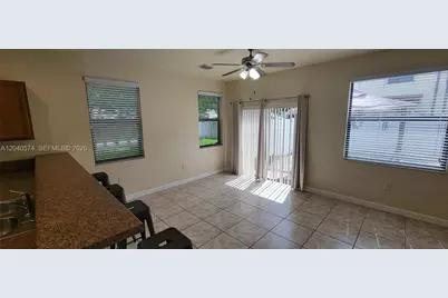 8872 W 35th Ct, Hialeah, FL 33018 - Photo 11