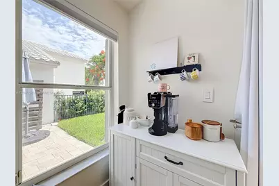 1141 NW 173rd Ave, Pembroke Pines, FL 33029 - Photo 27