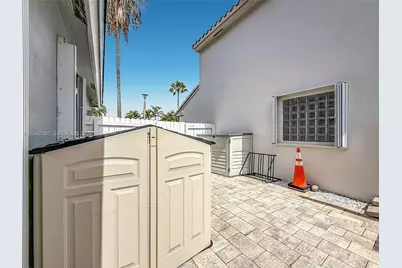1141 NW 173rd Ave, Pembroke Pines, FL 33029 - Photo 71
