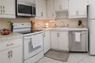 550 Oaks Ln, Pompano Beach, FL 33069 - Photo 9