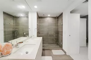 1010 Brickell Ave, Miami, FL 33131 - Photo 11