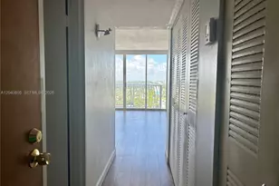 7601 E Treasure Dr, North Bay Village, FL 33141 - Photo 21