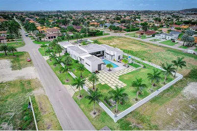 13052 NW 102nd Ave, Hialeah Gardens, FL 33018 - Photo 59