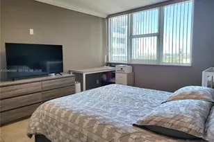 2030 S Ocean Dr, Hallandale Beach, FL 33009 - Photo 15
