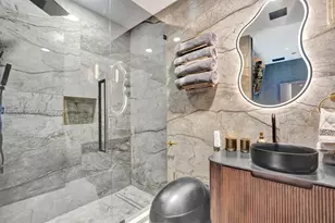 3300 NE 188th St, Aventura, FL 33180 - Photo 29