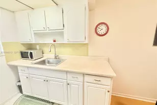 2145 Pierce St, Hollywood, FL 33020 - Photo 3