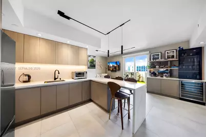 1621 Bay Rd #PH4, Miami Beach, FL 33139 - Photo 3