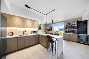 1621 Bay Rd, Miami Beach, FL 33139 - Photo 3