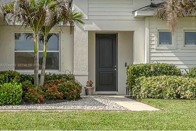 440 SW Undallo Rd, Port Saint Lucie, FL 34953 - Photo 3