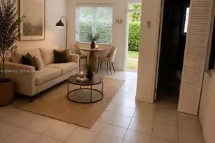 822 Lenox Ave., Miami Beach, FL 33139 - Photo 3