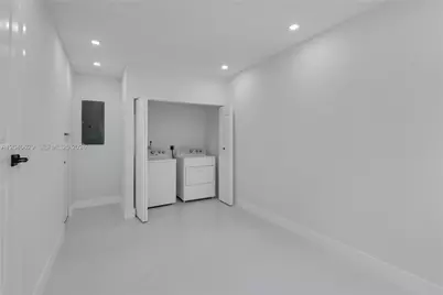 337 W 28th St, Miami Beach, FL 33140 - Photo 35