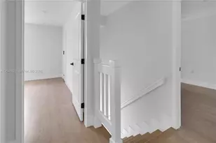337 W 28th St, Miami Beach, FL 33140 - Photo 19