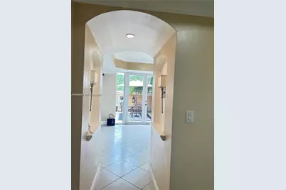 15201 SW 30th Ter, Miami, FL 33185 - Photo 9