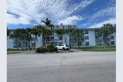 1600 NE 114th St #204, Miami, FL 33181 - Photo 9