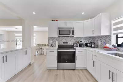 885 Azalea Ct, Plantation, FL 33317 - Photo 25