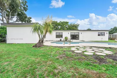 885 Azalea Ct, Plantation, FL 33317 - Photo 49
