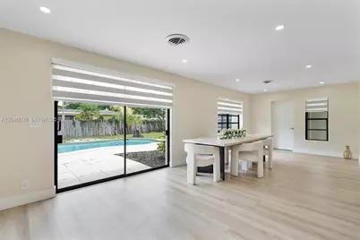 885 Azalea Ct, Plantation, FL 33317 - Photo 15