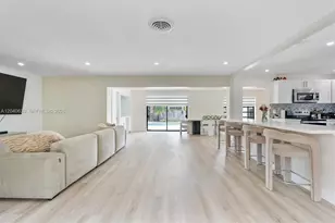 885 Azalea Ct, Plantation, FL 33317 - Photo 13