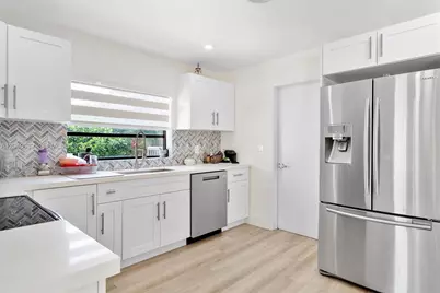 885 Azalea Ct, Plantation, FL 33317 - Photo 23