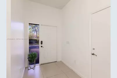21475 SW 90th Pl, Cutler Bay, FL 33189 - Photo 5