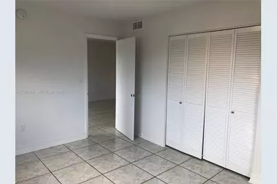 444 SW 4th St #404, Miami, FL 33130 - Photo 9