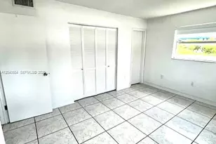 444 SW 4th St, Miami, FL 33130 - Photo 27