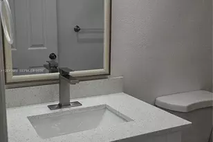 5625 W 20th Ave, Hialeah, FL 33012 - Photo 9