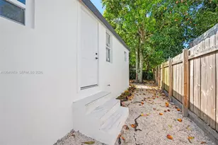 1820 NW 63rd St, Miami, FL 33147 - Photo 25