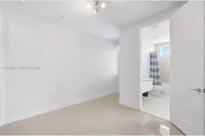 10471 NW 66th St, Doral, FL 33178 - Photo 13