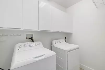 10471 NW 66th St, Doral, FL 33178 - Photo 35