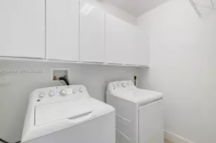 10471 NW 66th St, Doral, FL 33178 - Photo 35