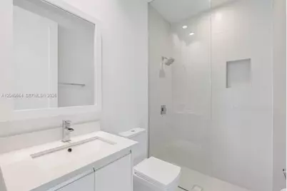 10471 NW 66th St, Doral, FL 33178 - Photo 11