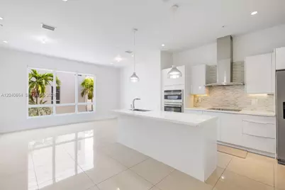 10471 NW 66th St, Doral, FL 33178 - Photo 43