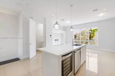 10471 NW 66th St, Doral, FL 33178 - Photo 23