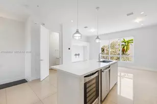 10471 NW 66th St, Doral, FL 33178 - Photo 23