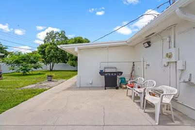 7701 W 16th Ct, Hialeah, FL 33014 - Photo 43