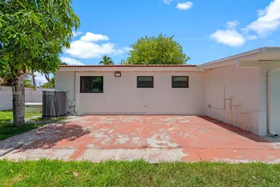 7701 W 16th Ct, Hialeah, FL 33014 - Photo 35