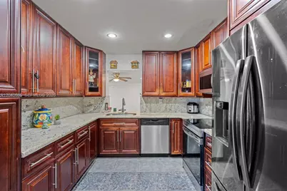7701 W 16th Ct, Hialeah, FL 33014 - Photo 11
