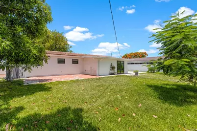 7701 W 16th Ct, Hialeah, FL 33014 - Photo 39