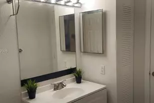 13060 Vista Isles Dr, Sunrise, FL 33325 - Photo 11