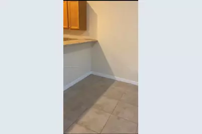 8929 W 35th Way, Hialeah, FL 33018 - Photo 9