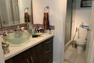 5700 Collins Ave, Miami Beach, FL 33140 - Photo 17