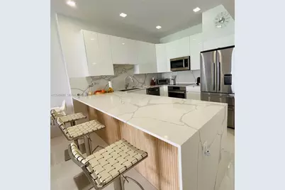 5701 Collins Ave #PH08, Miami Beach, FL 33140 - Photo 9